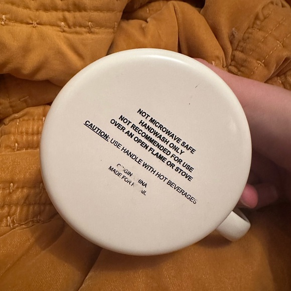 White Enamel Mug with Outdoor Design - Picture 5 of 5